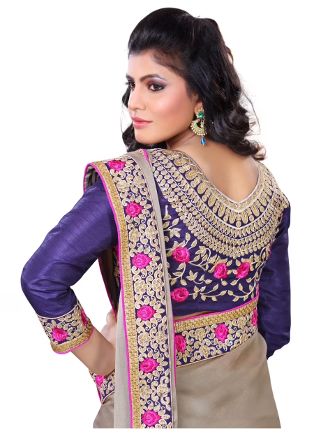 Akriti Grey Traditional Saree With Matching Blouse Piece