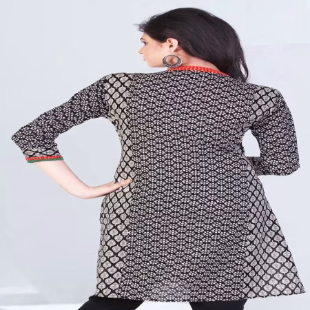 Pazaar Tulip Black & Off-white Printed Cotton kurti