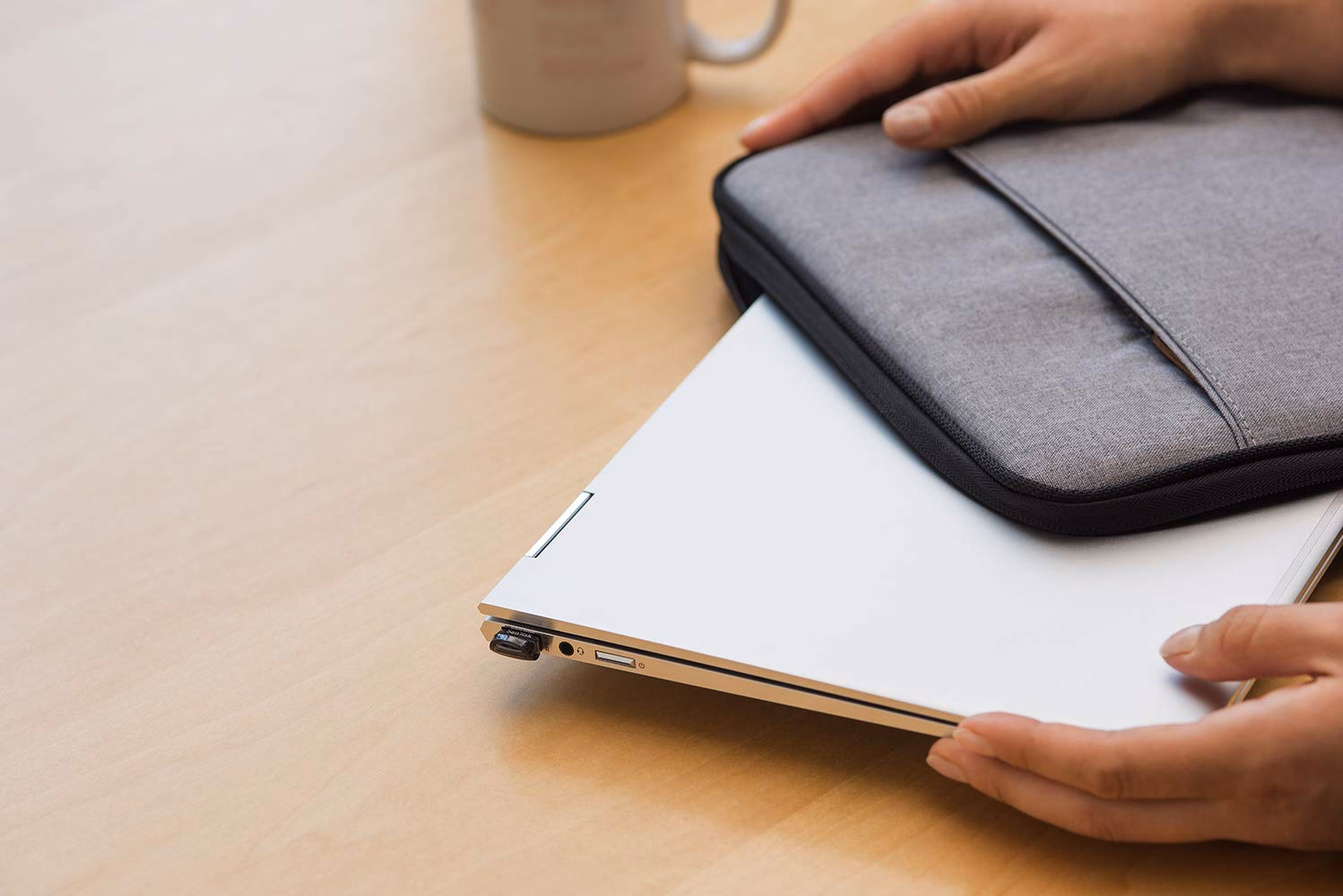 SanDisk SDCZ430-064G-I35 64 GB Pen Drive??(Black) - Image 4